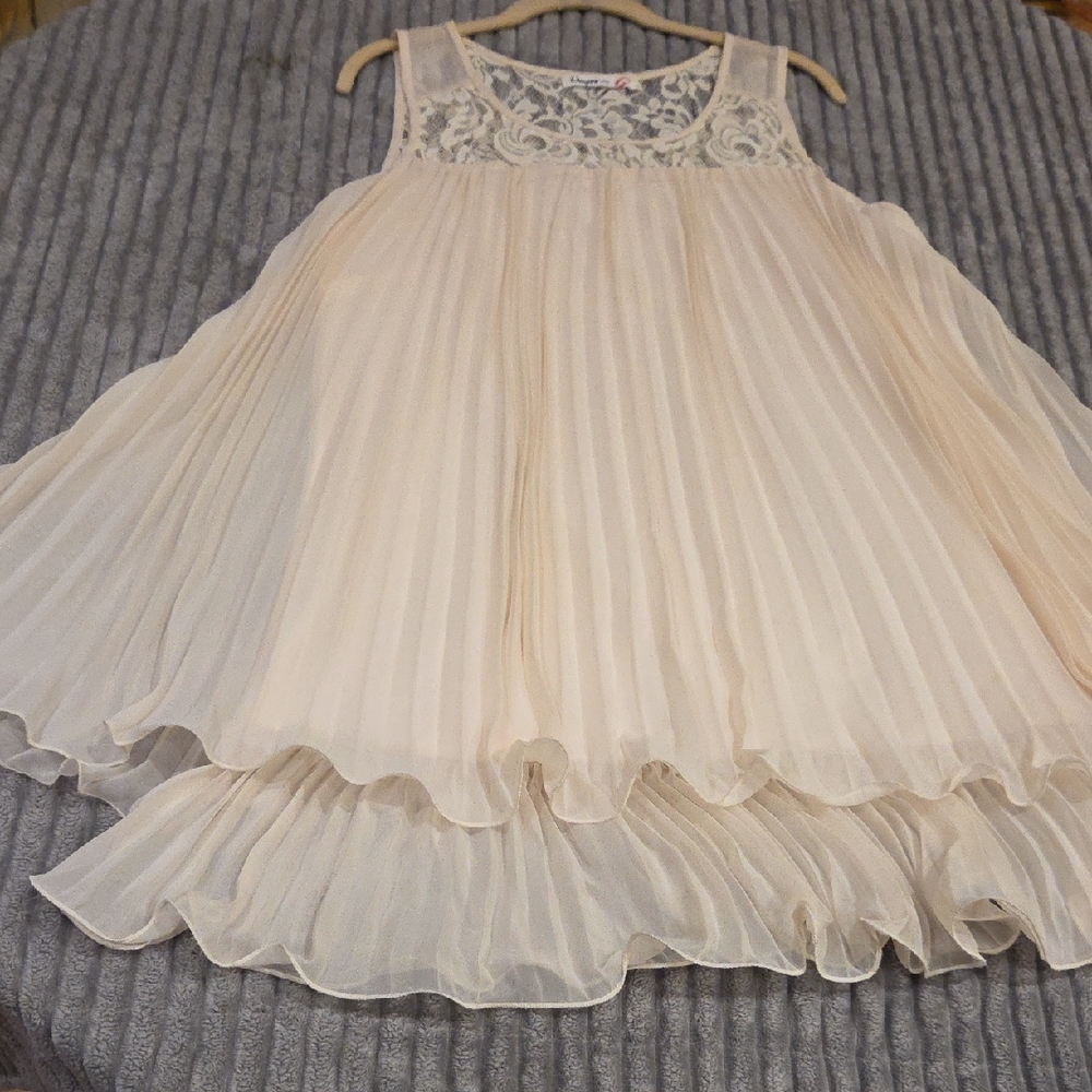 Umgee Cream Lace Pleated Chemise